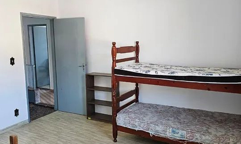 Quarto Para Mulheres...