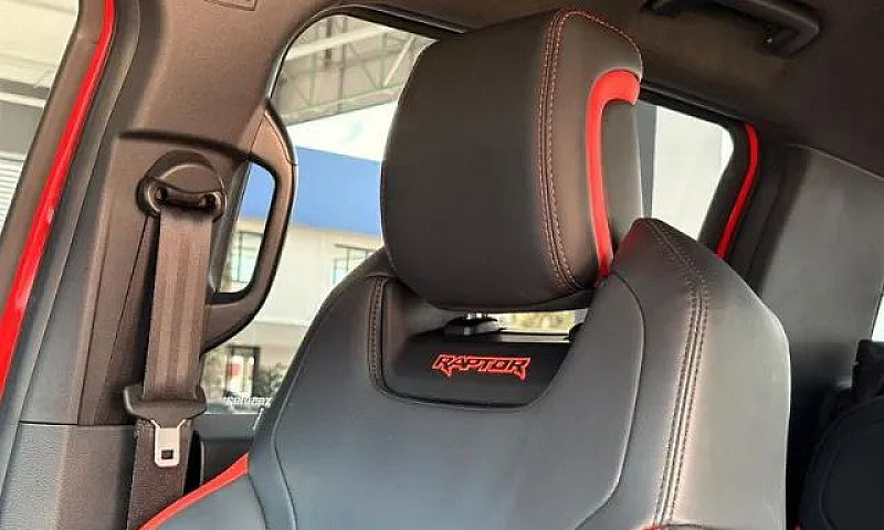 Ford Ranger Raptor 3...