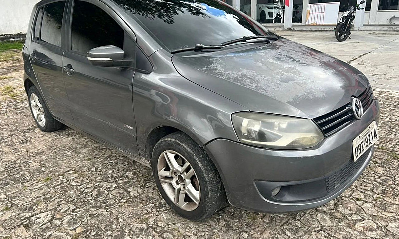 Volkswagen Fox 1.6 M...