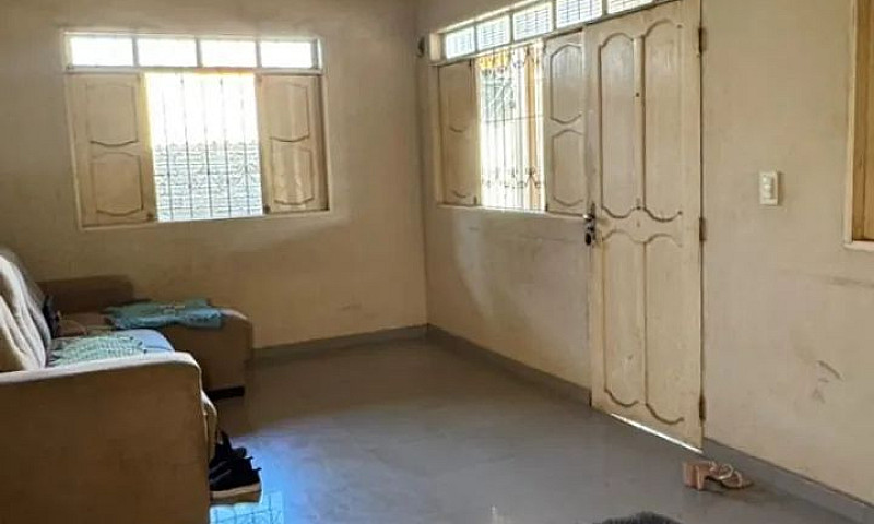 Vendo Uma Casa Na Av...