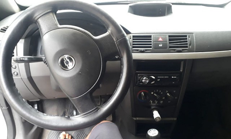 Vendo Uma Meriva 200...