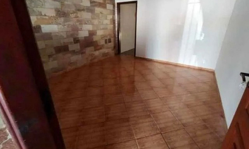 Casa Com 2 Dormitóri...