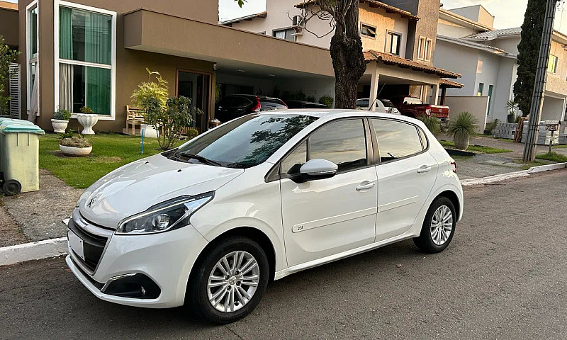 Peugeot 208 Active P...