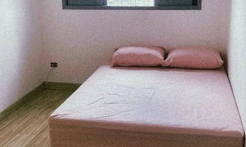 Quarto Para Mulheres...