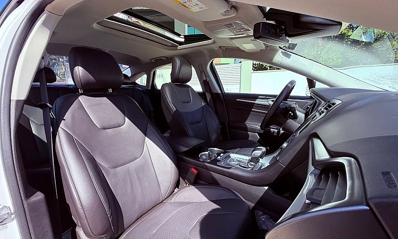 Fusion Titanium Awd ...