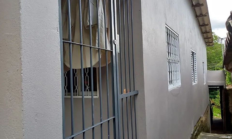Vendo Casa No Bairro...