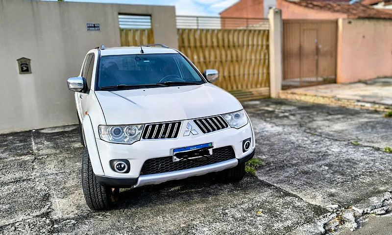 Mitsubishi Pajero Da...