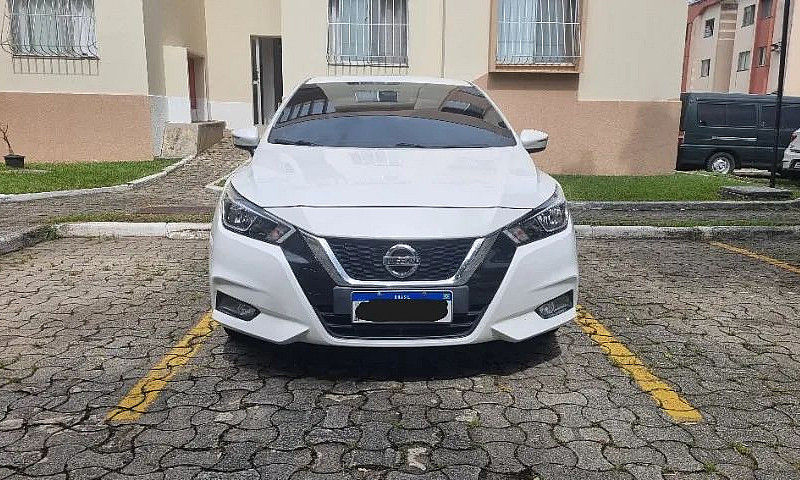 Nissan Versa Advance...
