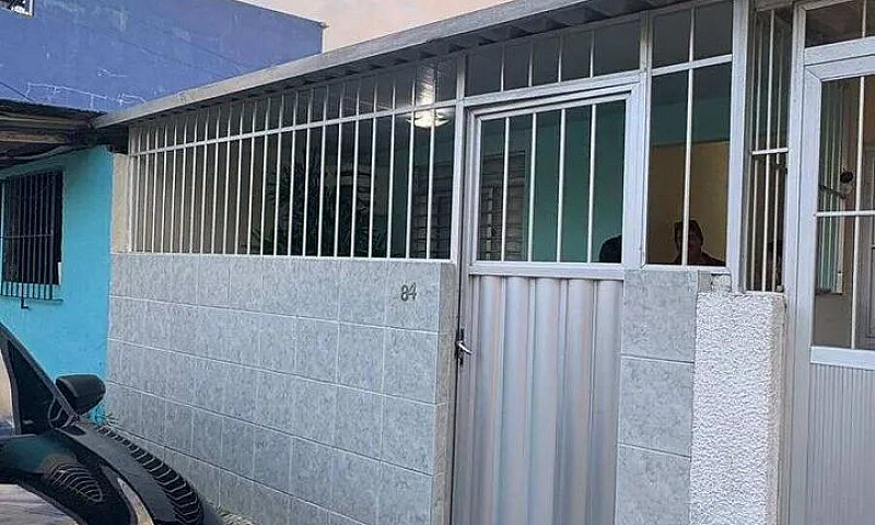 Alugo Ótima Casa Com...