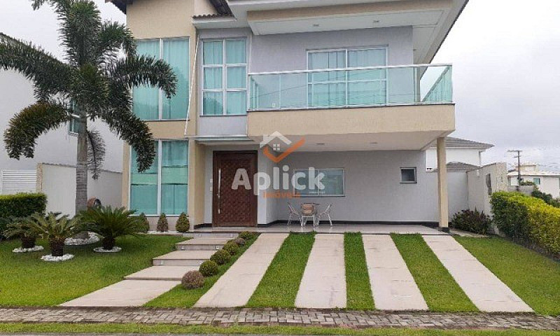 Casa Com 4 Dormitóri...