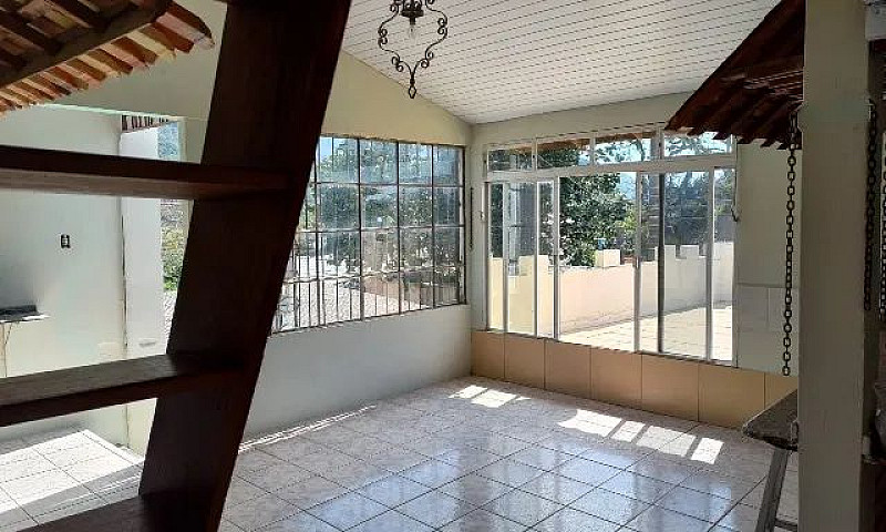 Alugo Casa 2 Quartos...