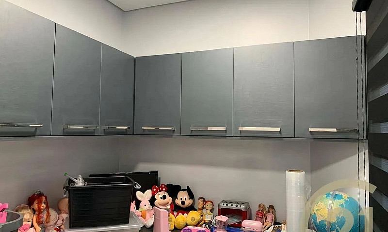 Casa Com 3 Dormitóri...