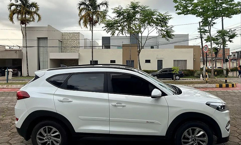 Hyundai Tucson Gls 1...