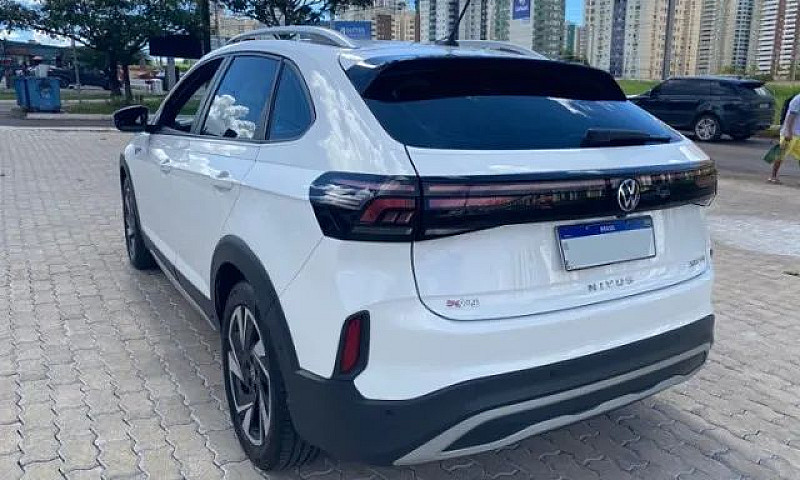 Volkswagen Nivus Hig...