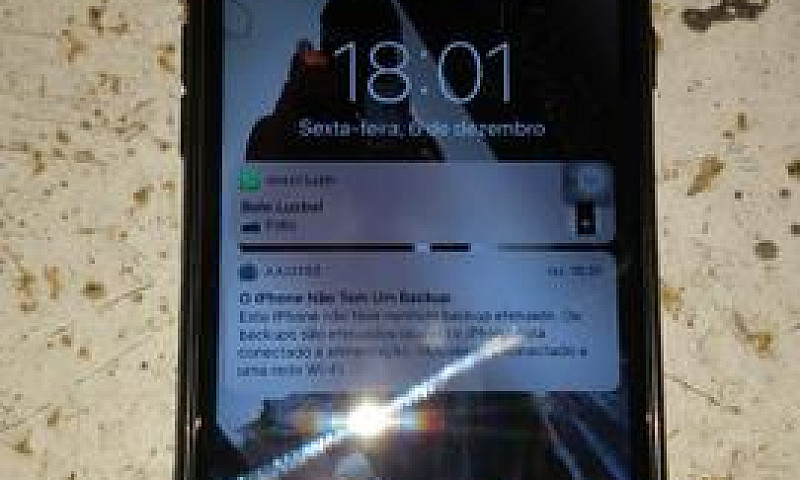Iphone...