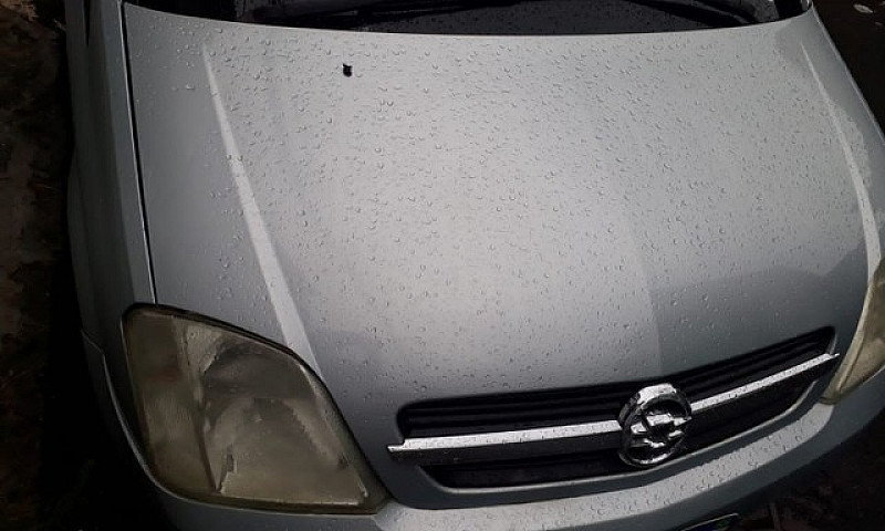 Vendo Uma Meriva 200...