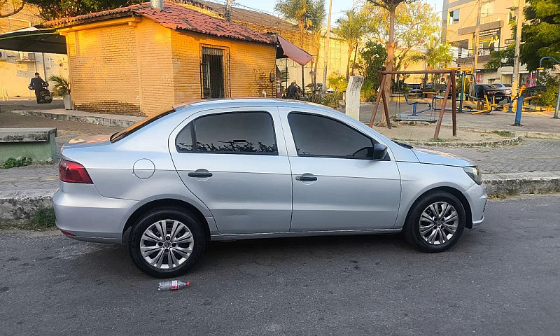 Volkswagen Voyage 1....