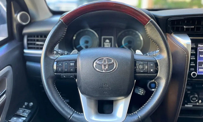 Toyota Hilux Sw4 Srv...