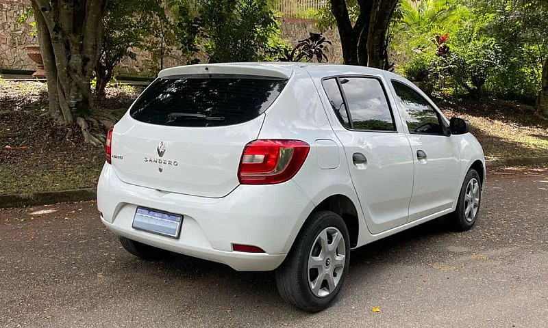 Renault Sandero Auth...