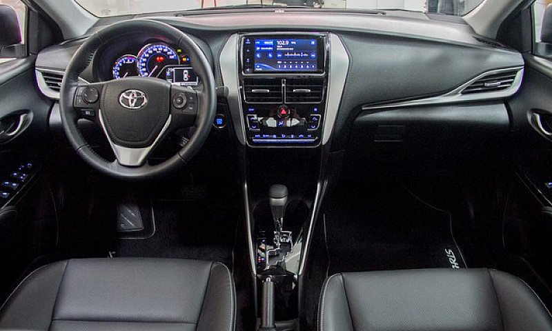 Toyota Yaris Sedan 1...