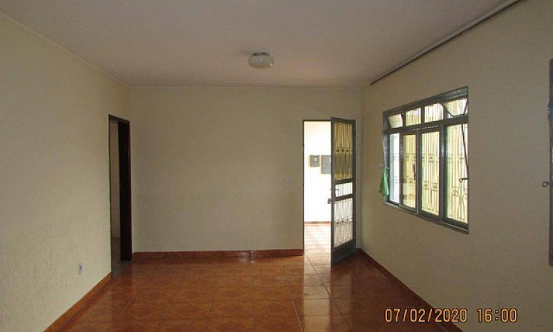 Casa Com 3 Dormitóri...