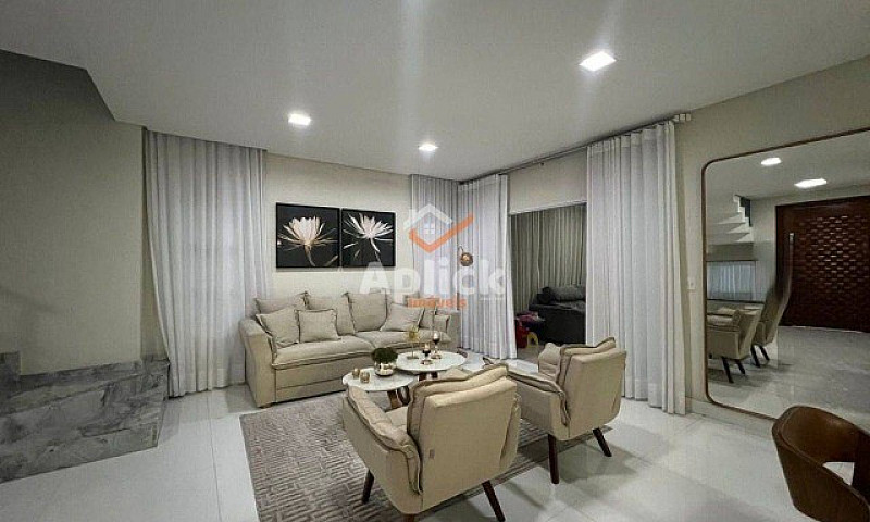 Casa Com 4 Dormitóri...