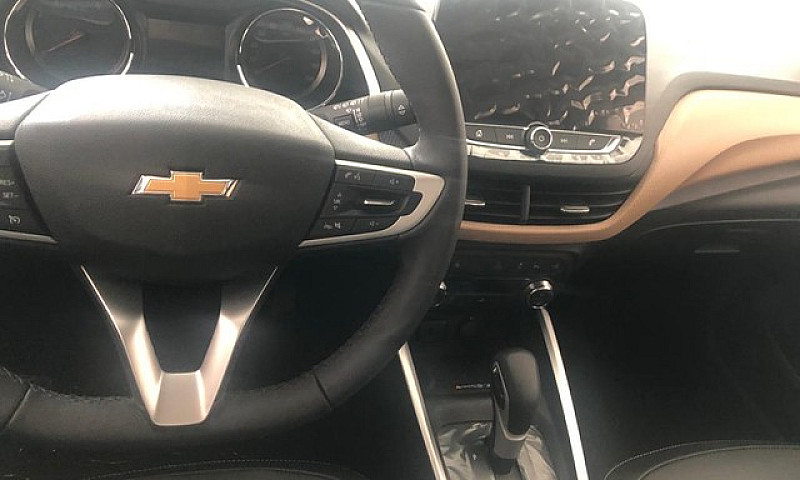 Chevrolet Onix Premi...