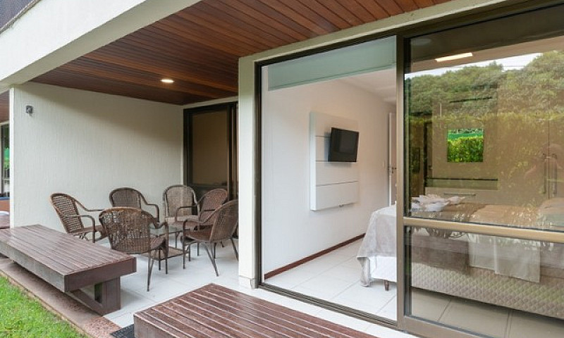 Flats Beira Mar Em M...