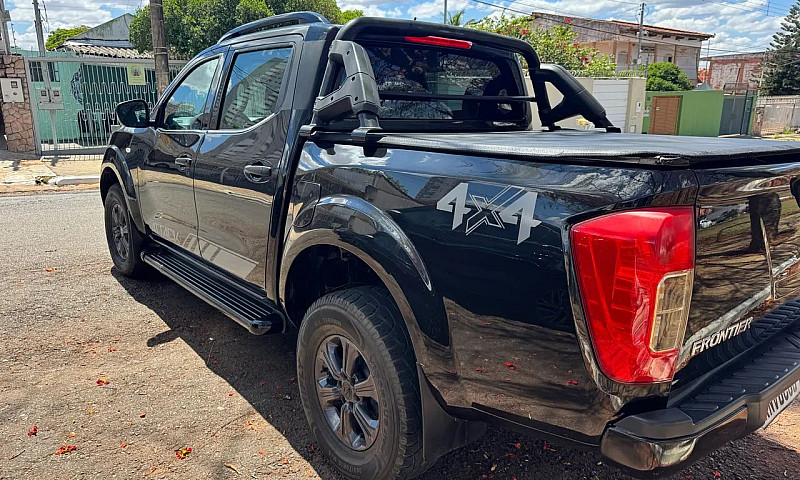 Nissan Frontier Atta...