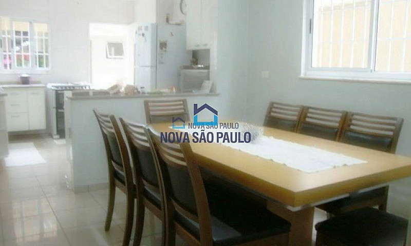 Casa À Venda Próximo...