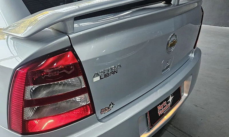 Chevrolet Astra Adva...