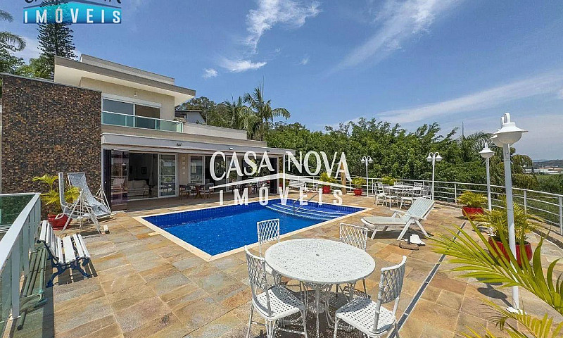 Casa Com 3 Dormitóri...