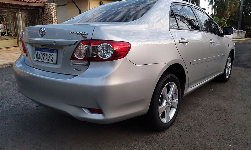 Toyota Corolla Xei 2...