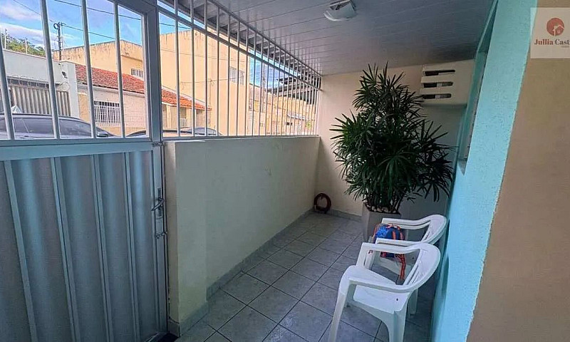 Alugo Ótima Casa Com...