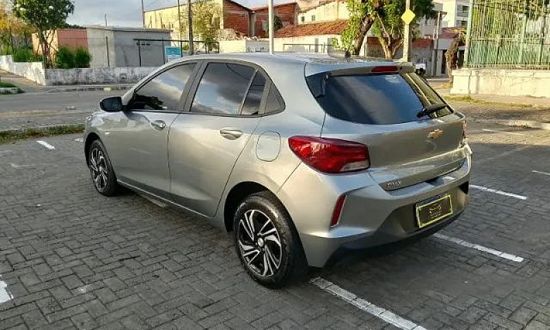 Chevrolet Onix Hatch...