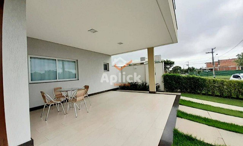 Casa Com 4 Dormitóri...