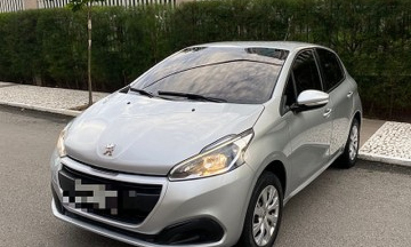 Peugeot 208 1.2 2018...