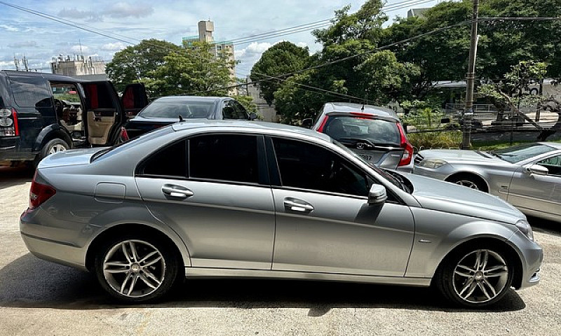 Mercedes C180 2012...