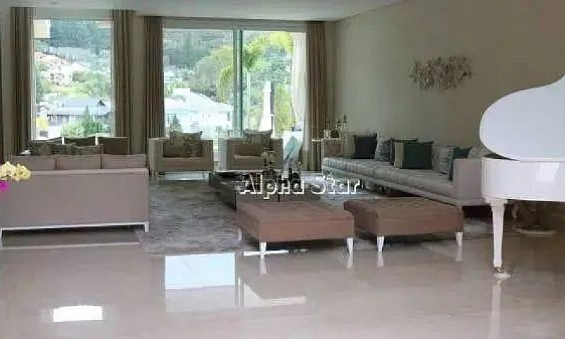 Casa Com 5 Dormitóri...