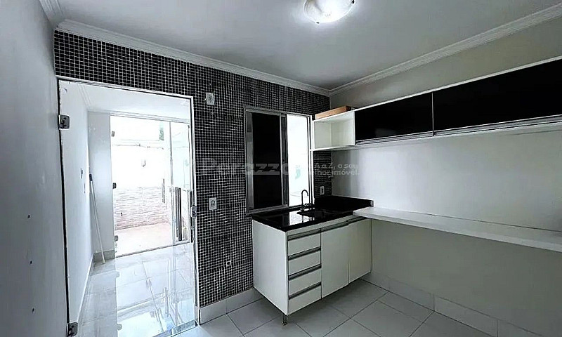 Excelente Casa Local...