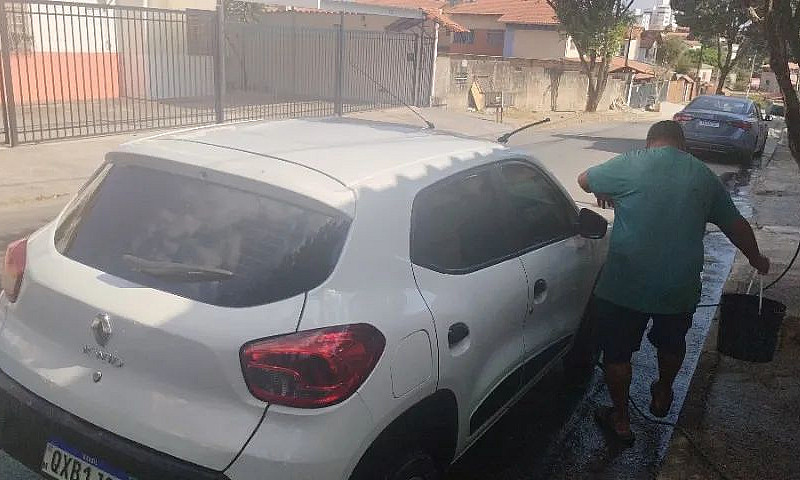 Renault Kwid Zen 1.0...