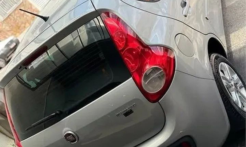 Fiat Palio Attractiv...