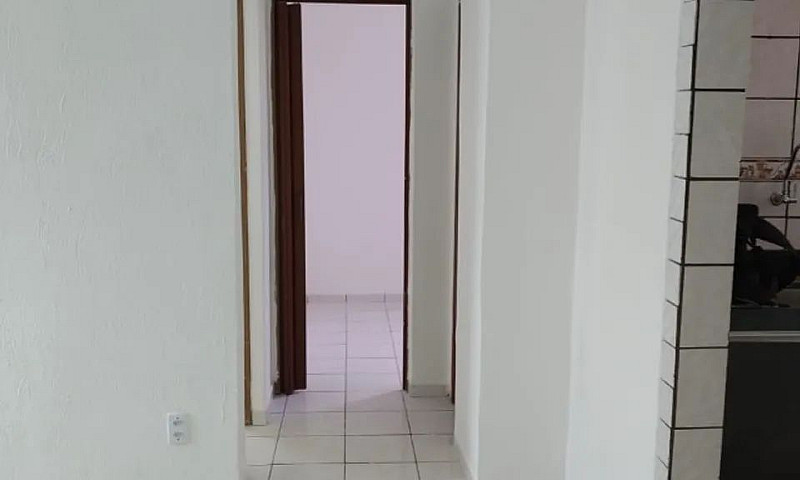 Aluga-Se, Apartament...