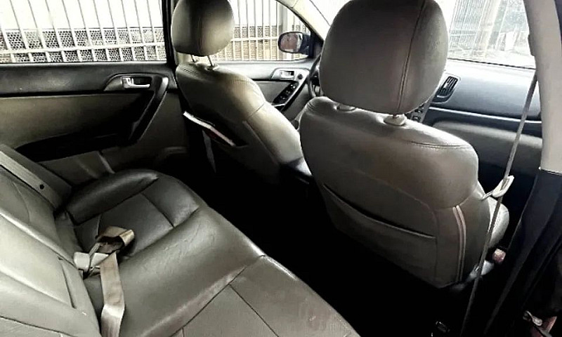 Kia Motors Cerato 1....