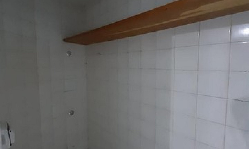 Alugo Casa Semimobil...