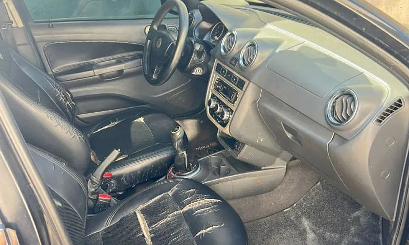 Volkswagen Voyage 1....