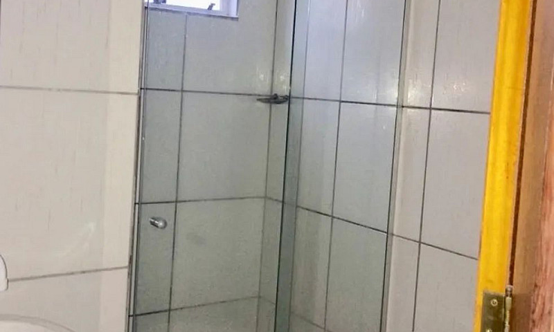 Cômodo Comercial Em ...