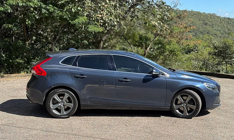 Volvo V40 T-4 2.0 Au...