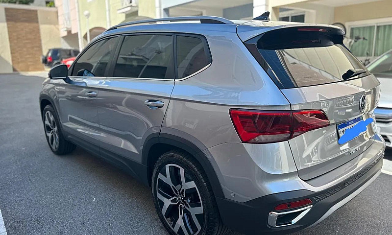 Volkswagen Taos High...