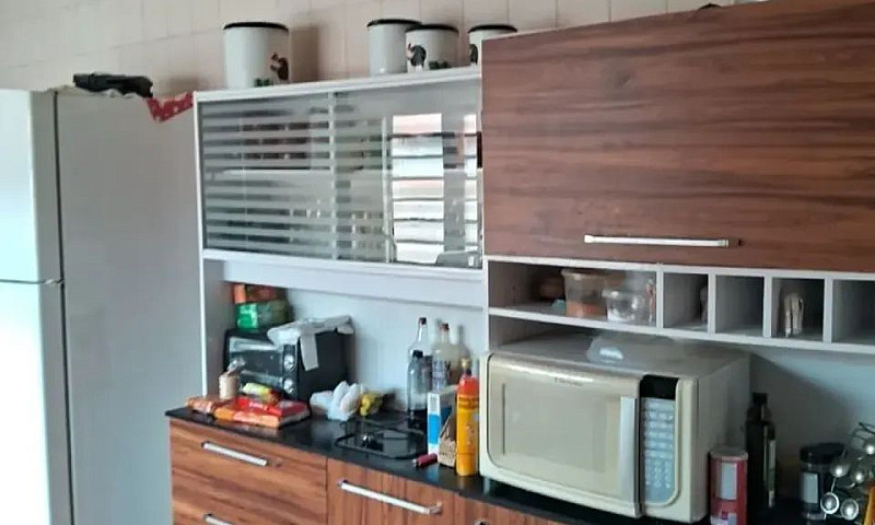Casa Com 2 Dormitóri...